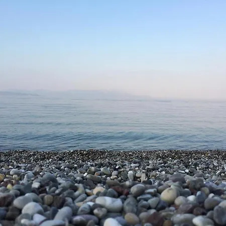 Aparthotel Meliti Akráta