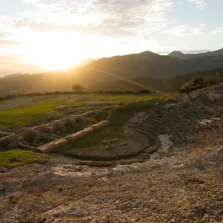 Aparthotel Meliti Akráta