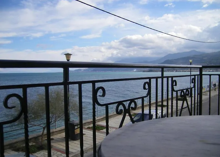Apart Otel Meliti