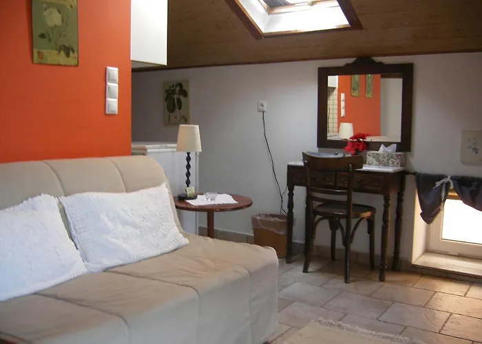 μελίτη Ακράτα